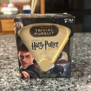 Hasbro Trivial Pursuit: World of Harry Potter - Cream Edition